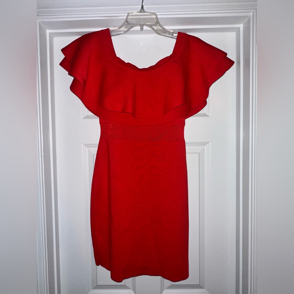 Off-shoulder knit dress